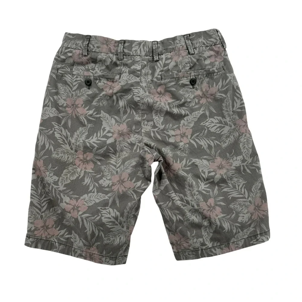 Uniqlo Chino Shorts Mens S Grey Pink Excellent Tropical Hibiscus Floral 171173